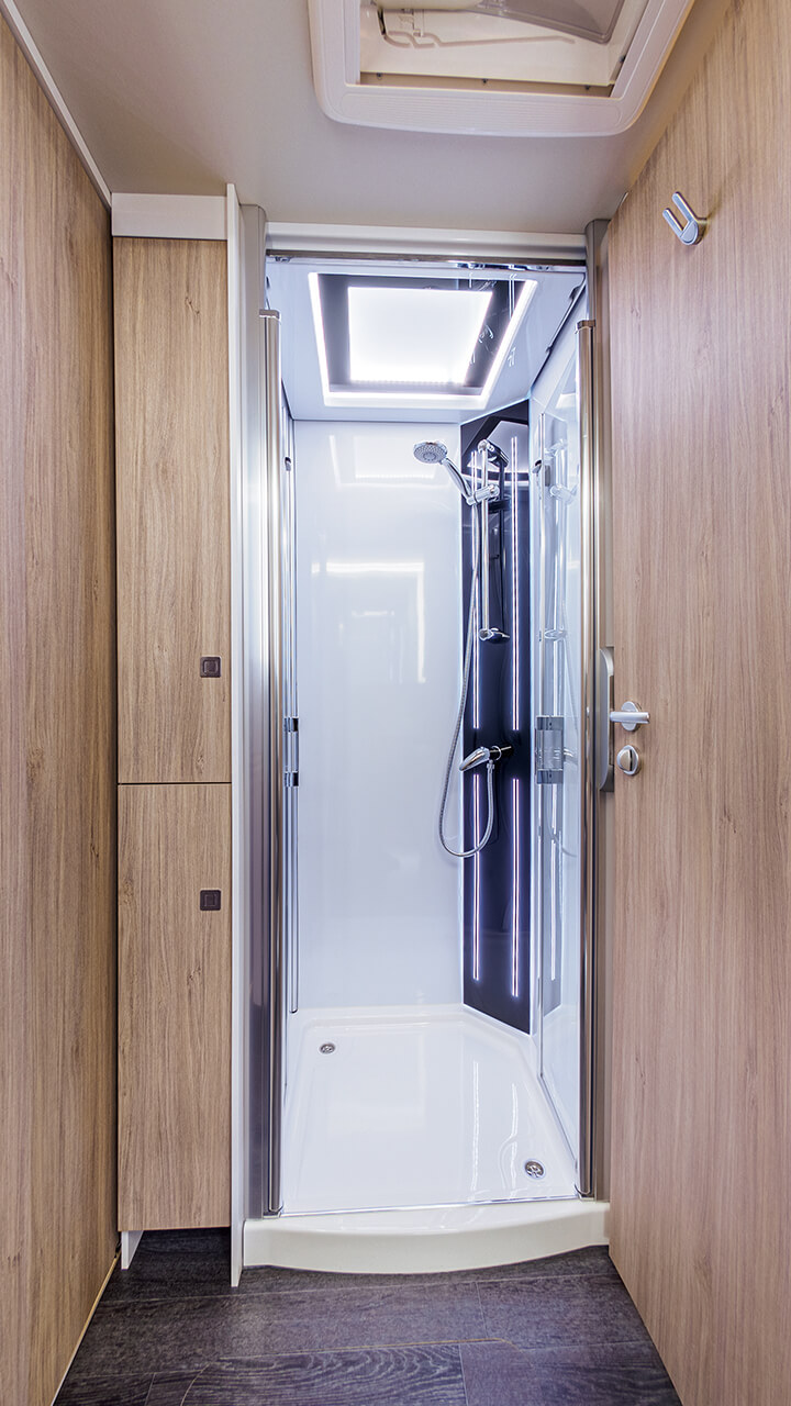 FRANKIA F-LINE Alkoven – Dusche FRANKIA F-LINE Alkoven – Dusche