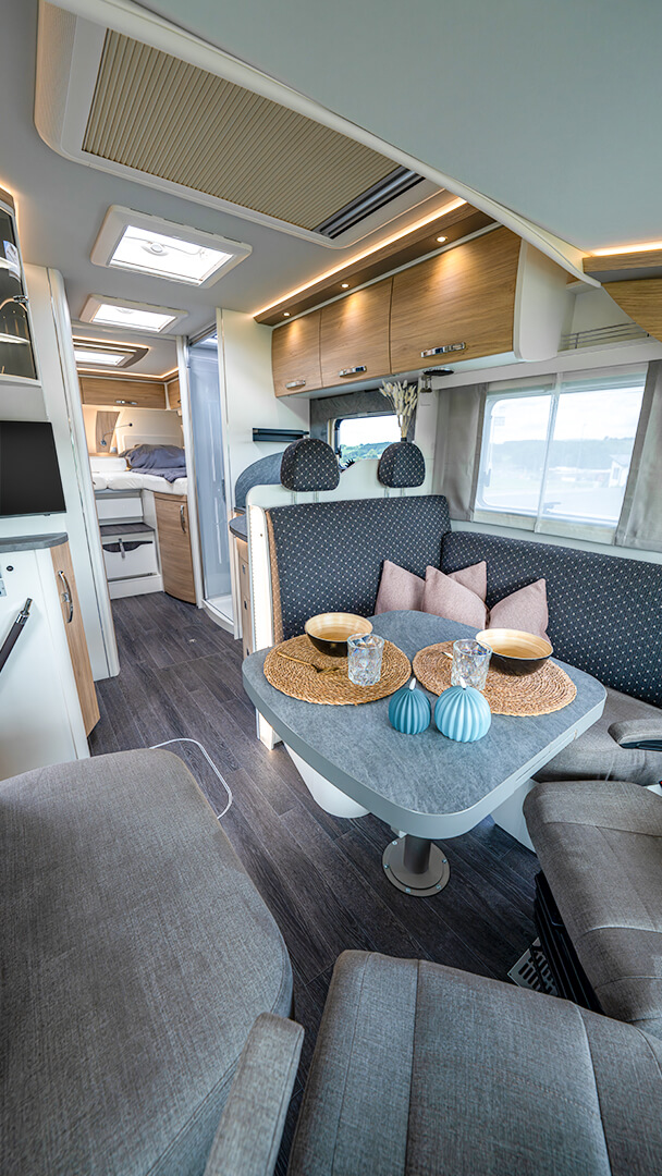 FRANKIA F-LINE Integriert – Interieur