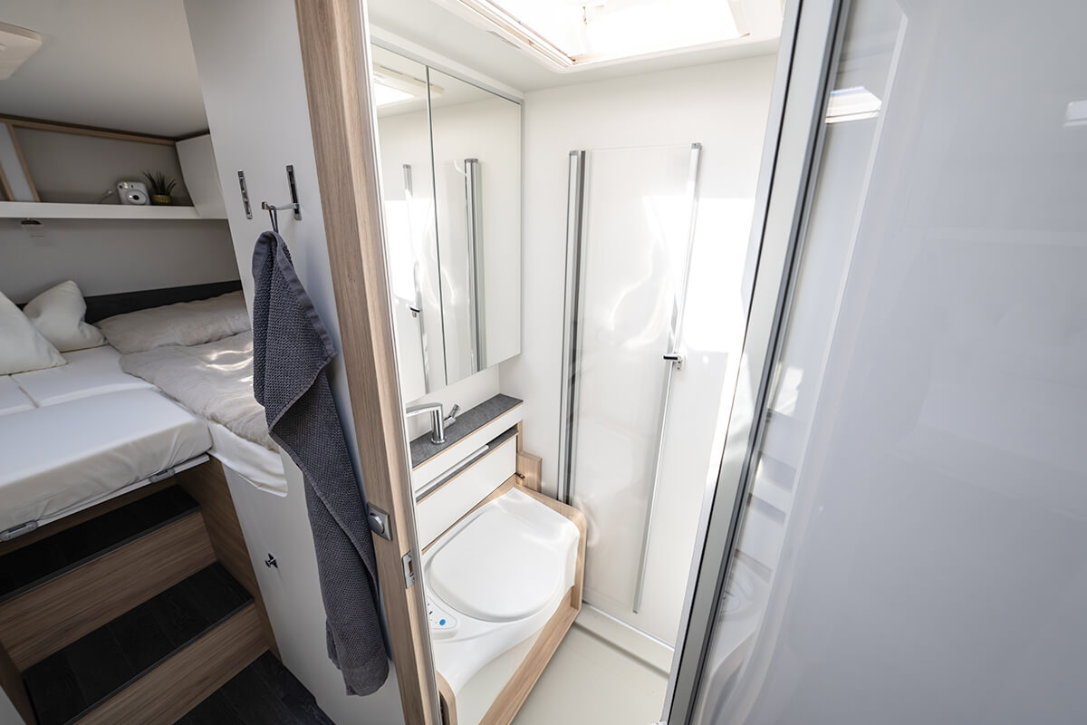 FRANKIA MI 7 NEO Black Line – Bathroom