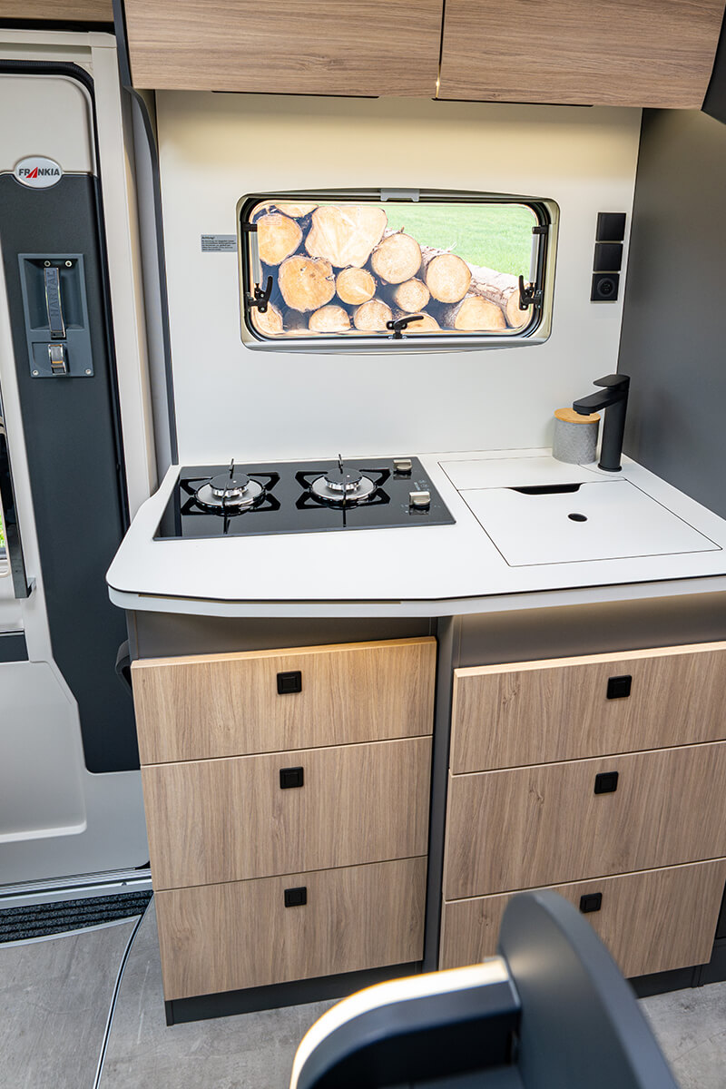 FRANKIA NEO MT 7 – Kitchen Block FRANKIA NEO MT 7 – Kitchen Block