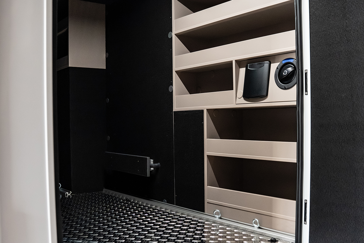 FRANKIA NOCTRA CRUISER – smarte Staufächer in der Heckgarage FRANKIA NOCTRA CRUISER – smarte Staufächer in der Heckgarage
