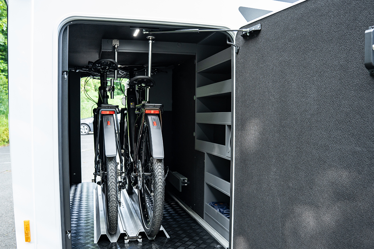 FRANKIA NOCTRA CRUISER – Heckgarage mit optionalem Fahrradträger FRANKIA NOCTRA CRUISER – Heckgarage mit optionalem Fahrradträger