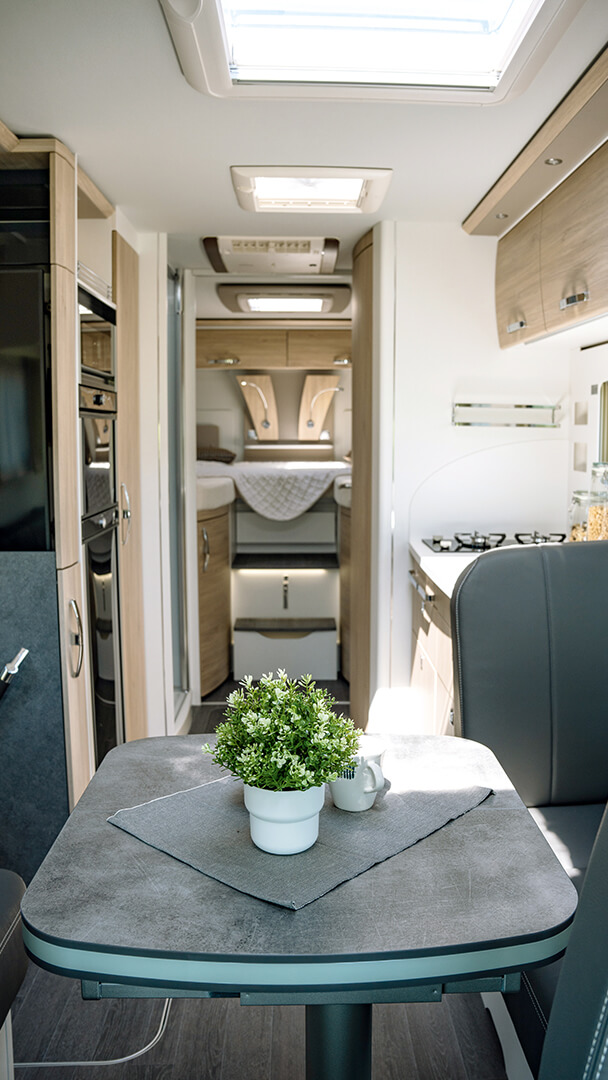 FRANKIA PLATIN I 8400 – Interieur