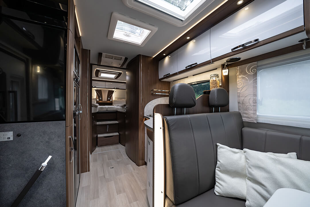 FRANKIA TITAN – Interieur