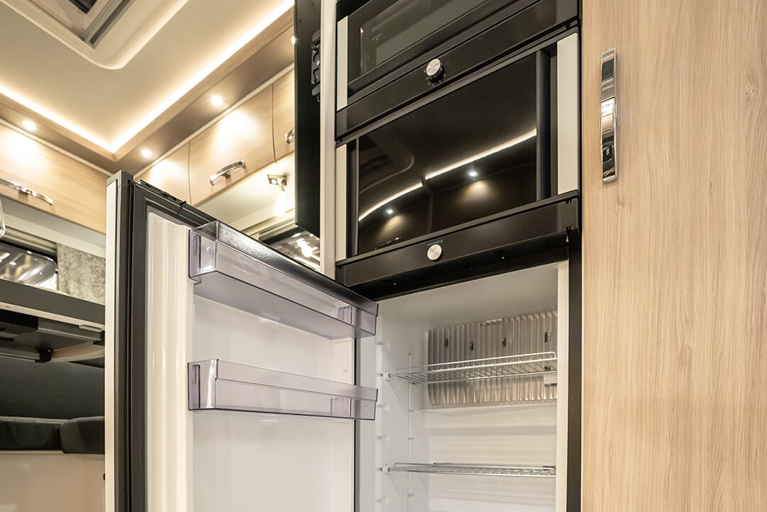 FRANKIA Edition TOGETHER – Refrigerator & Oven FRANKIA TOGETHER – Refrigerator & Oven
