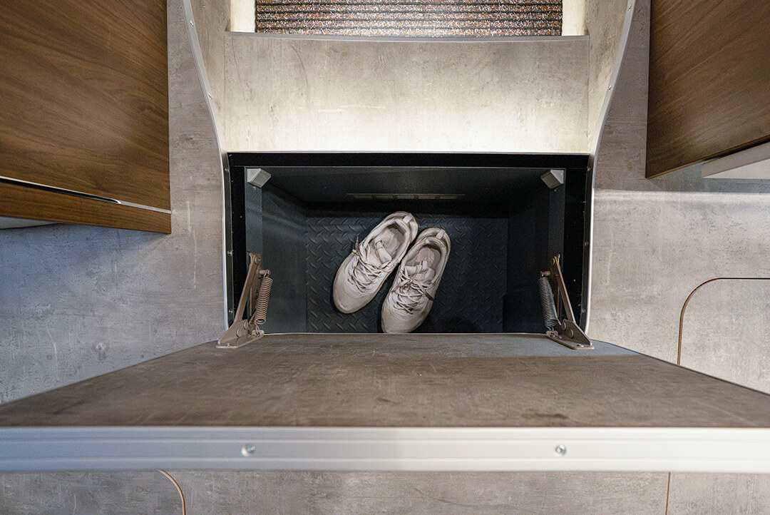 FRANKIA Edition TOGETHER – integrated shoe compartment FRANKIA TOGETHER – Shoe compartment in the entrance area